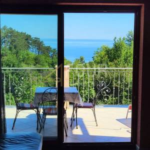 Opatija, Veprinac, kuća, 400m2, balkon s pogledom na more, garaža