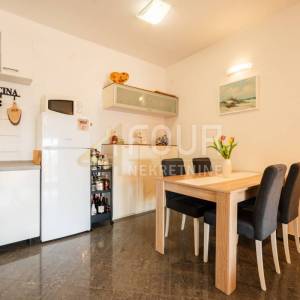 Opatija, Veprinac, kuća, 400m2, balkon s pogledom na more, garaža