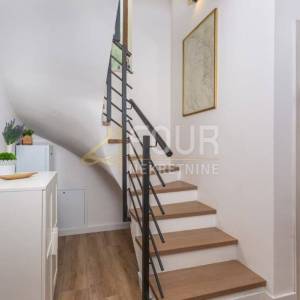 Opatija, Veprinac, moderna kuća 178.10m2, okućnica