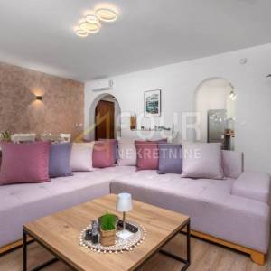 Opatija, Veprinac, moderna kuća 178.10m2, okućnica