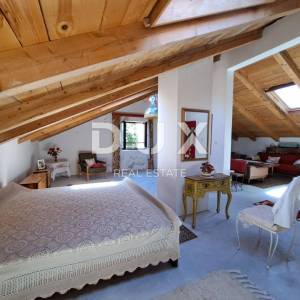 OPATIJA, VEPRINAC, PRILIKA - obiteljska kuća 240 m2 okružena zelenilom