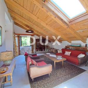 OPATIJA, VEPRINAC, PRILIKA - obiteljska kuća 240 m2 okružena zelenilom