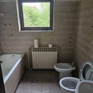 OPATIJA, VEPRINAC, ŠIMETIĆI - samostojeća kuća 300m2 za adaptaciju s pogledom na more + okućnica 1500m2