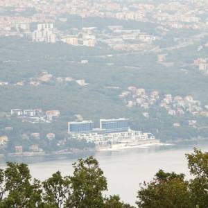 OPATIJA, VEPRINAC, ŠIMETIĆI- građevinsko zemljište 804m2 s pogledom na more za obiteljsku kuću/ apartmane/ kuću za iznajmljivan...