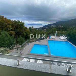 OPATIJA, VEPRINAC - stan 4S+DB, 136 m2 s bazenom i pogledom na more! PRILIKA!