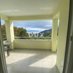 OPATIJA, VEPRINAC - stan 4S+DB, 136 m2 s bazenom i pogledom na more! PRILIKA!