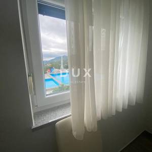OPATIJA, VEPRINAC - stan 4S+DB, 136 m2 s bazenom i pogledom na more! PRILIKA!