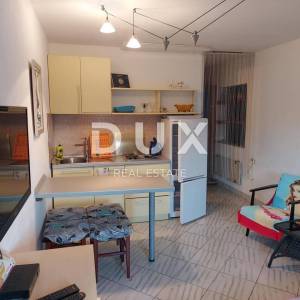 OPATIJA, VEPRINAC - vila 1000m2 s pogledom na more, 6 apartmana i bazenom + okoliš 1000m2