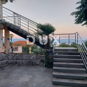 OPATIJA, VEPRINAC - vila 1000m2 s pogledom na more, 6 apartmana i bazenom + okoliš 1000m2