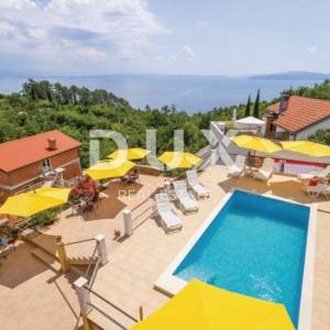 OPATIJA, VEPRINAC - vila 1000m2 s pogledom na more, 6 apartmana i bazenom + okoliš 1000m2