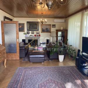Opatija, vila s 2 stana i okućnicom, prekrasan pogled