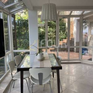 Opatija, vila s 2 stana i okućnicom, prekrasan pogled
