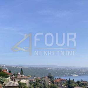 Opatija, vila s 2 stana i okućnicom, prekrasan pogled