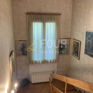Opatija, vila s 2 stana i okućnicom, prekrasan pogled