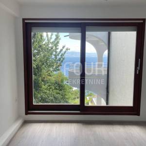Opatija, vila s 3 stana, otvoren pogled na more