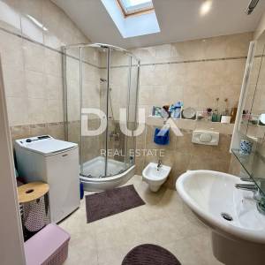 OPATIJA, VOLOSKO - RIJETKOST! 115 m2 u staroj vili s pogledom na more