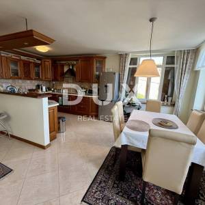 OPATIJA, VOLOSKO - RIJETKOST! 115 m2 u staroj vili s pogledom na more