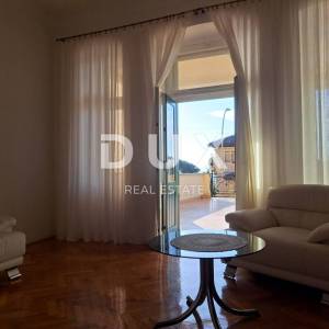 OPATIJA, VOLOSKO - stan 115 m2 s terasom tri koraka od mora