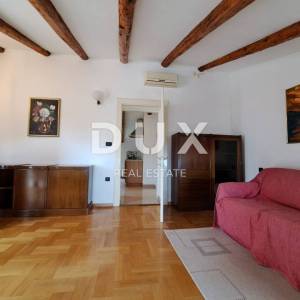 OPATIJA, VOLOSKO - stan od 60 m2 drugi red do mora s terasom i pogledom