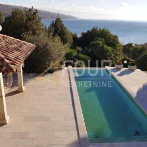 Opatija, Volosko, vila s bazenom