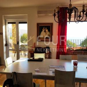 Opatija, Volosko, vila s bazenom