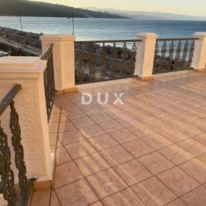 OPATIJA, VOLOSKO - vila s predivnim pogledom , 1. red do mora, 240m2