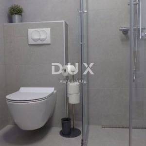 OPATIJA,CENTAR - samostojeća kuća, 350 m2, pogled, okućnica, bazen!!!
