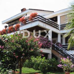 OPATIJA,CENTAR - samostojeća kuća, 350 m2, pogled, okućnica, bazen!!!