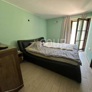 Opatijsko zaleđe, imanje na obroncima Učke s 3 kamene kuće i bazenom