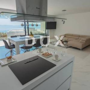 OPATUJA, POBRI-dvojna villa 250m2 s panoramskim pogledom na more i 2 bazena na krovu + okoliš 400m2