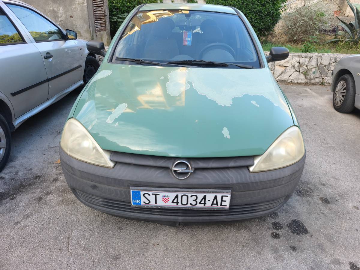 Opel Corsa 2001 godiste