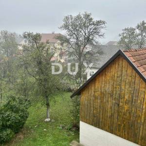 OTOČAC - Kuća s prostranom okućnicom i 2 gradilišta