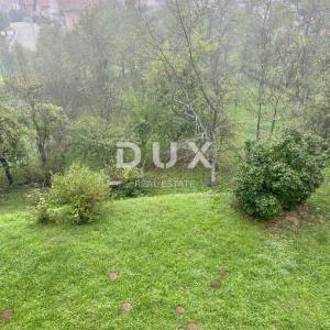 OTOČAC - Kuća s prostranom okućnicom i 2 gradilišta