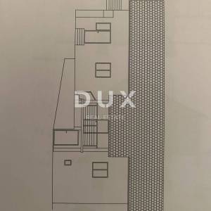OTOČAC - Kuća s prostranom okućnicom i 2 gradilišta
