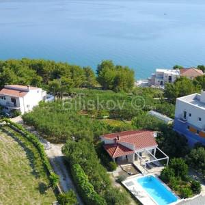 Otok Čiovo, Slatine, dvije kuće drugi red od mora, prodaja