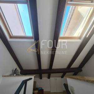 Otok Cres, Cres, kuća i studio apartman u staroj jezgri