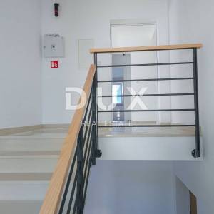 OTOK CRES, CRES - Stan 3S+DB, parking, pogled na more