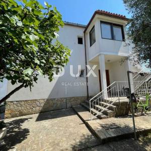 OTOK CRES GRAD CRES, obiteljsko imanje na jedinstvenoj lokaciji