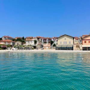 OTOK CRES GRAD CRES, obiteljsko imanje na jedinstvenoj lokaciji