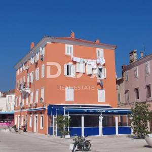 OTOK CRES, GRAD CRES Stan s očaravajućim pogledom PRVI RED DO MORA
