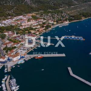 OTOK CRES, GRAD CRES Stan s očaravajućim pogledom PRVI RED DO MORA