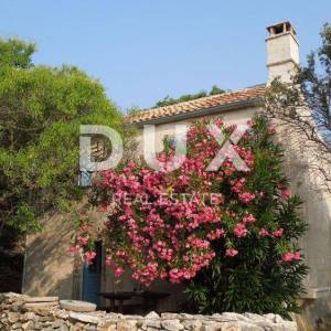 OTOK CRES - Kuća i zemljište s potencijalom 