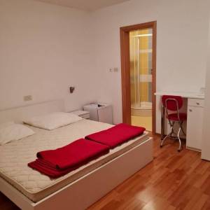 OTOK CRES - Kuća sa velikim potencijalom 200m do mora