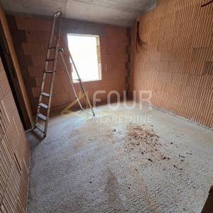 Otok Cres, novogradnja, 130m2, 3s+db, 60m od mora!