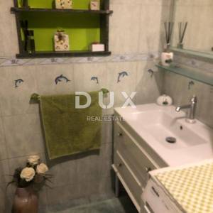 OTOK CRES, VALUN – Kuća sa dva stana u blizini mora – idealna za život i/ili turizam! 