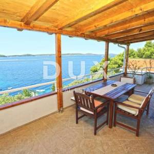 OTOK HVAR - Vila u gradu Hvaru prvi red do mora
