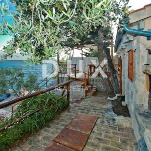 OTOK HVAR - Vila u gradu Hvaru prvi red do mora