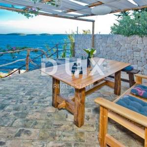OTOK HVAR - Vila u gradu Hvaru prvi red do mora