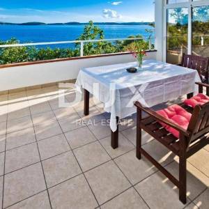 OTOK HVAR - Vila u gradu Hvaru prvi red do mora