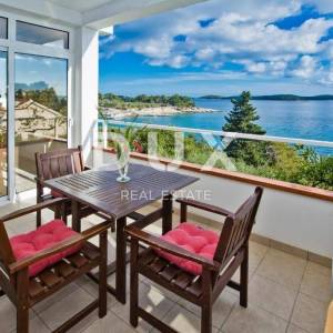 OTOK HVAR - Vila u gradu Hvaru prvi red do mora